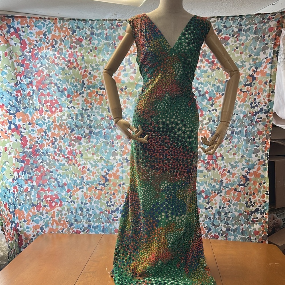 Vintage 1970s Maxi Dress
Waist 26”
Width armpit 8”
Length 5’
strap 3.5”